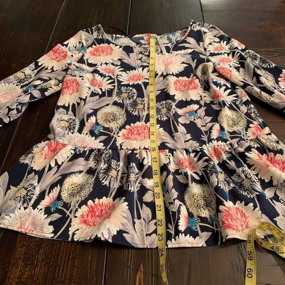Floral Detail Top by LC Lauren Conrad size Small - Picture 5 of 8